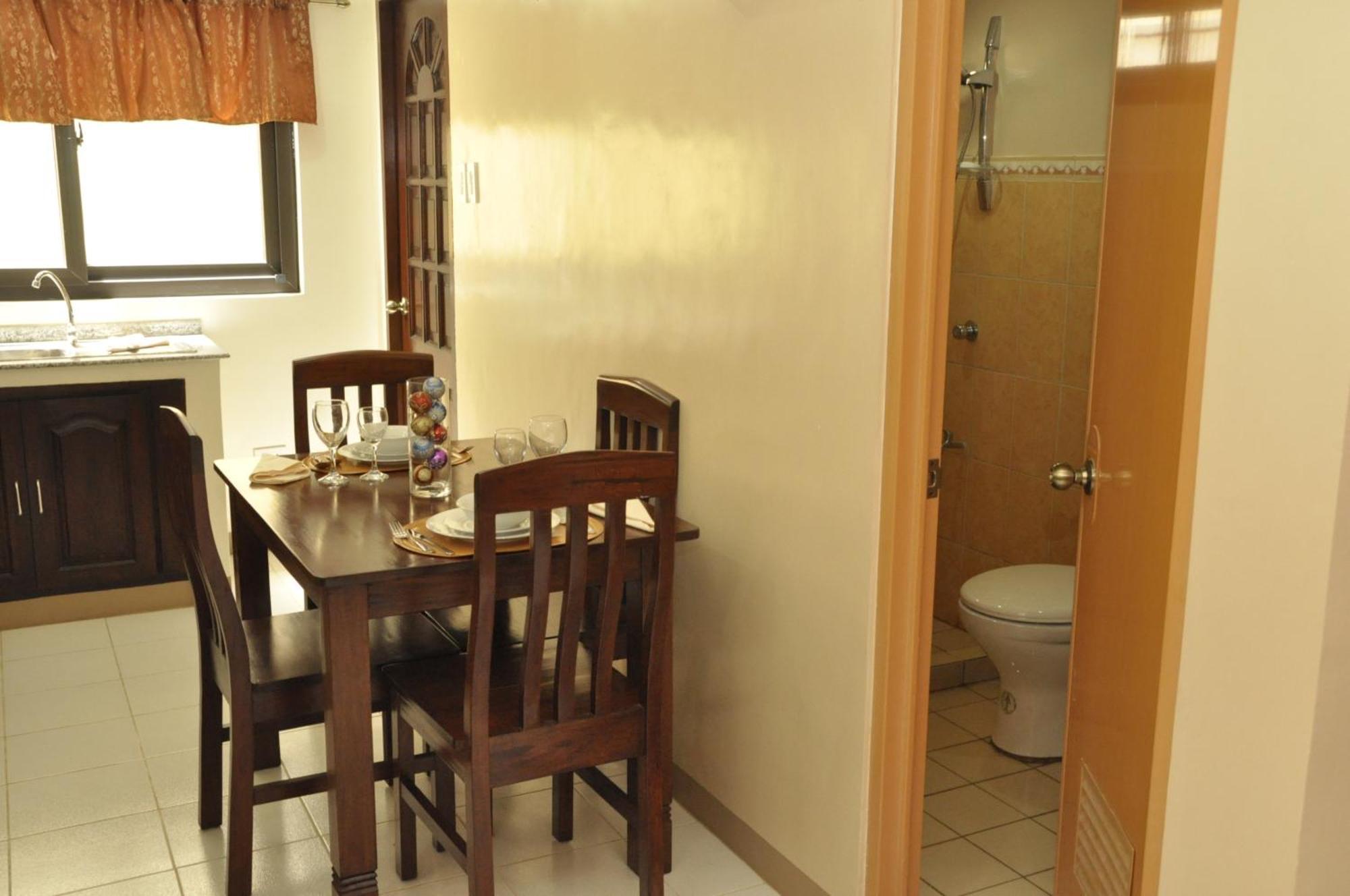 Pal-Watson Apartments Lapu-Lapu City Room photo